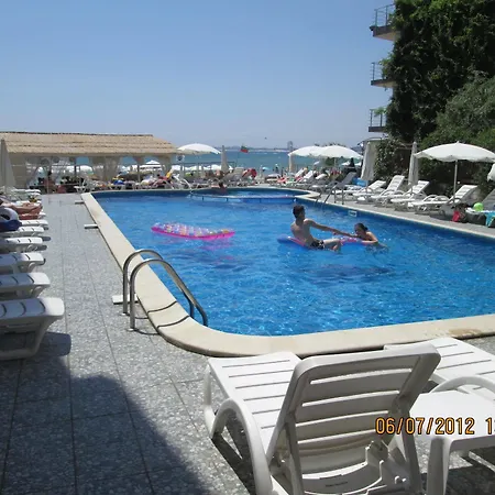 Ξενοδοχείο με διαμερίσματα Sunny Bay