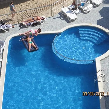 Ξενοδοχείο με διαμερίσματα Sunny Bay