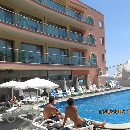 Sunny Bay 3* Napospart