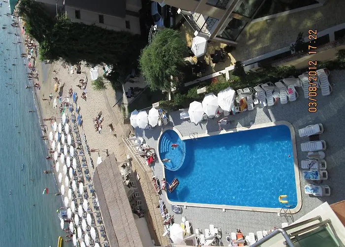 شقة فندقية Sunny Bay 3*