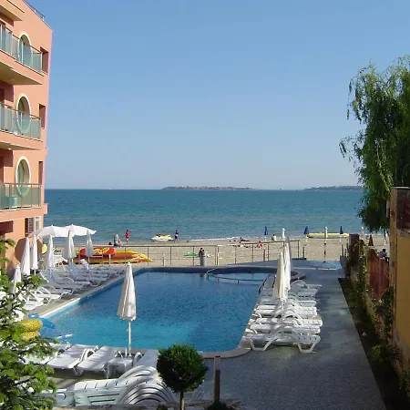 Sunny Bay Aparthotel